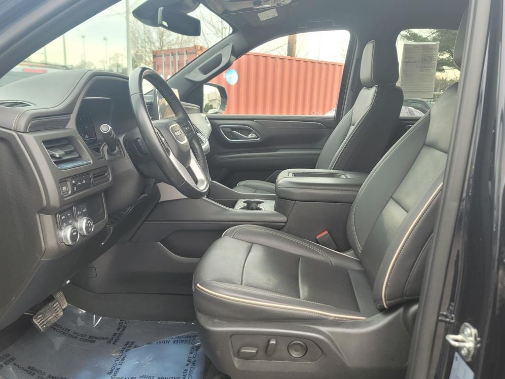 2023 GMC Yukon XL SLT