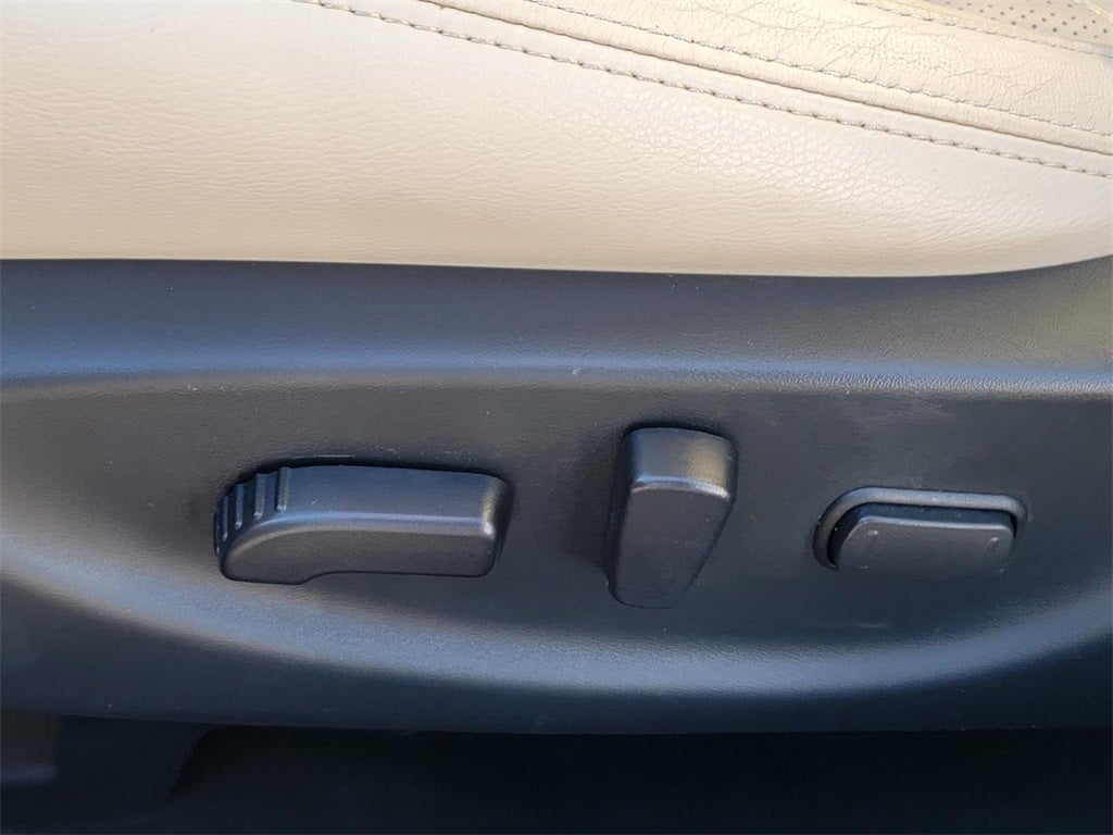 2023 Nissan Maxima SV