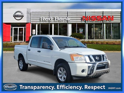 2014 Nissan Titan Base