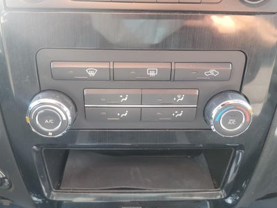2014 Nissan Titan Base