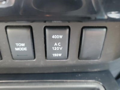 2014 Nissan Titan Base