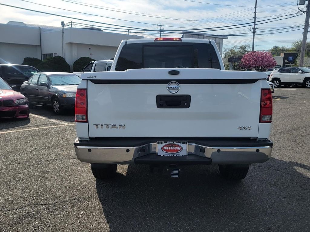 2014 Nissan Titan Base