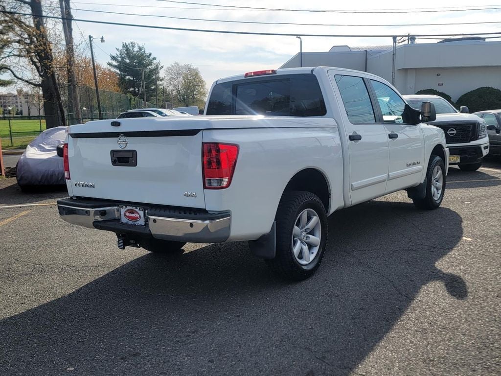 2014 Nissan Titan Base