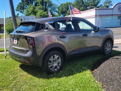 2025 Nissan Kicks S
