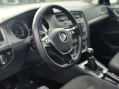 2016 Volkswagen Golf SportWagen S