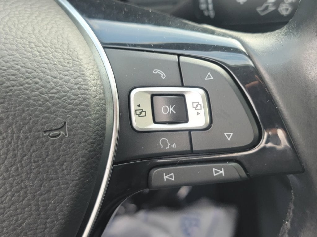 2016 Volkswagen Golf SportWagen S
