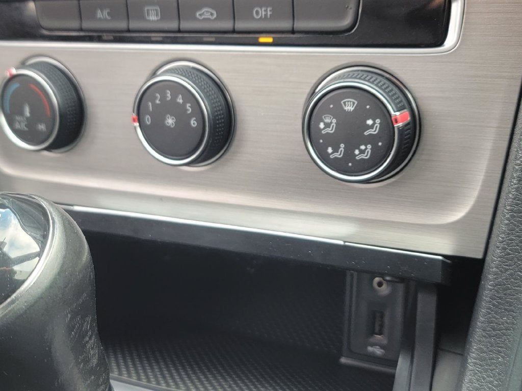 2016 Volkswagen Golf SportWagen S
