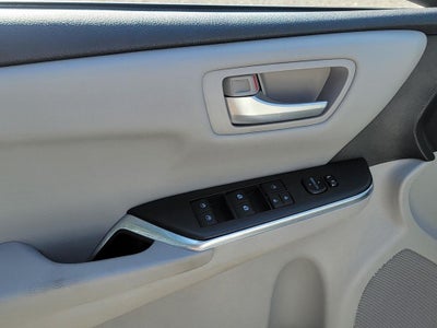 2016 Toyota Camry LE