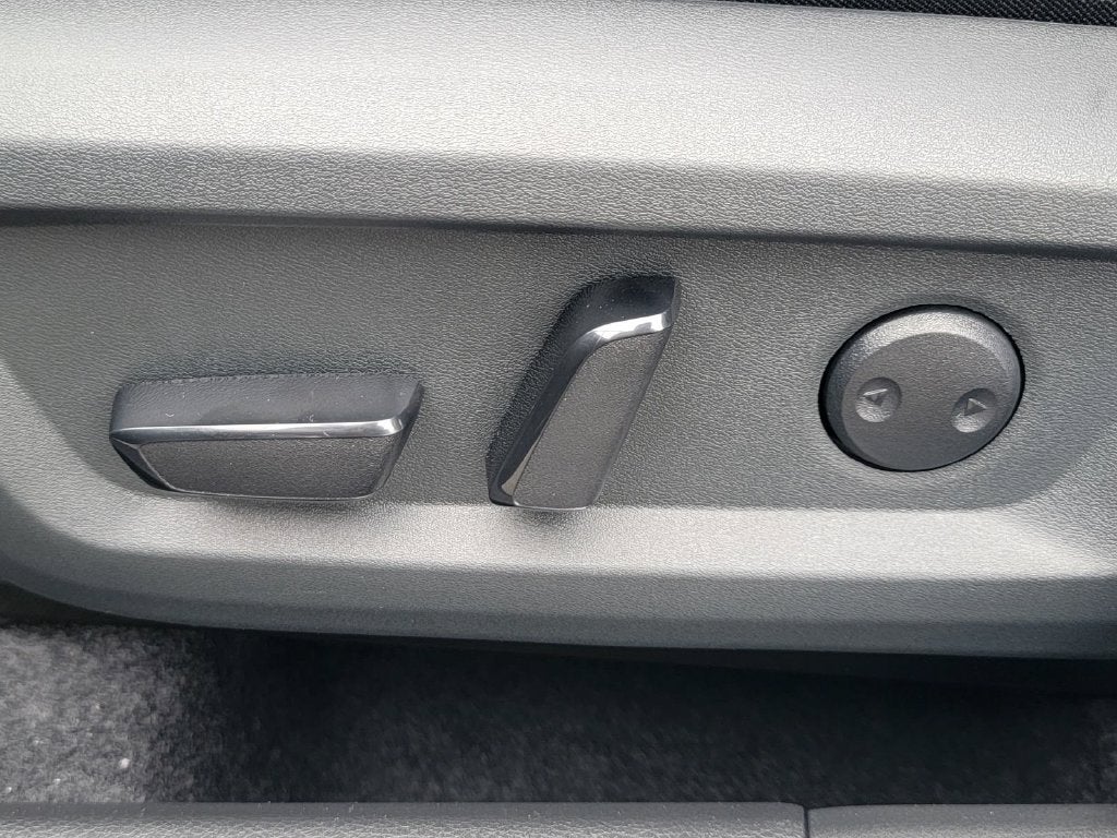 2027 Nissan Rogue SV