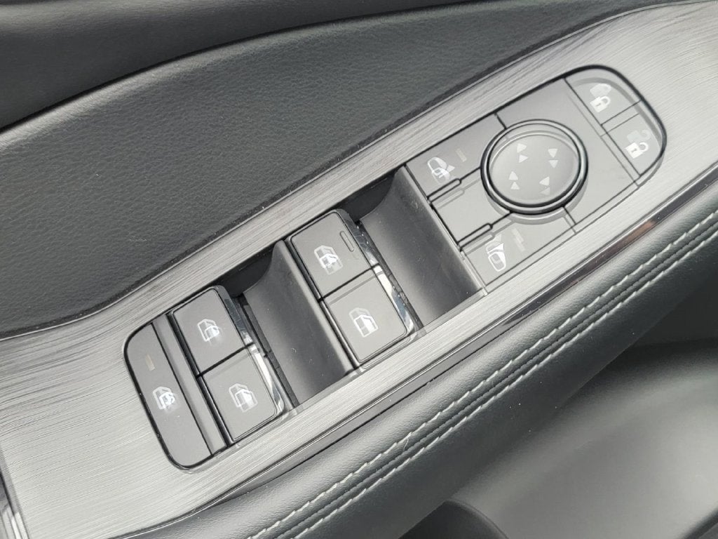 2027 Nissan Rogue SV