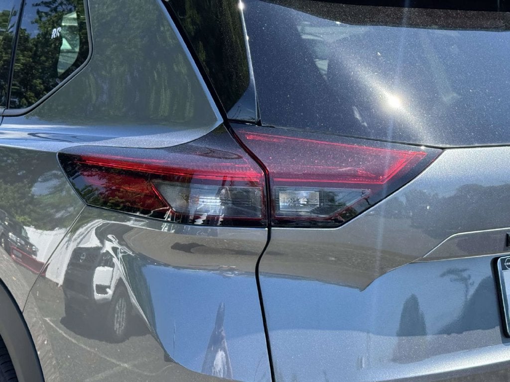 2027 Nissan Rogue Dark Armor