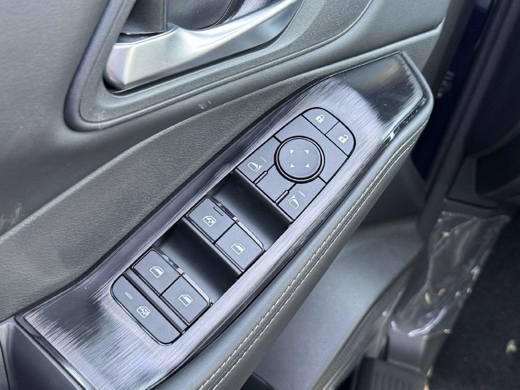 2027 Nissan Rogue SV