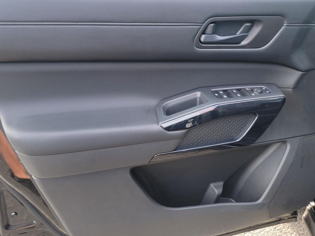 2020 Nissan Pathfinder S