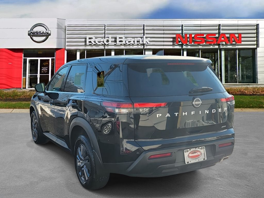2025 Nissan Pathfinder S