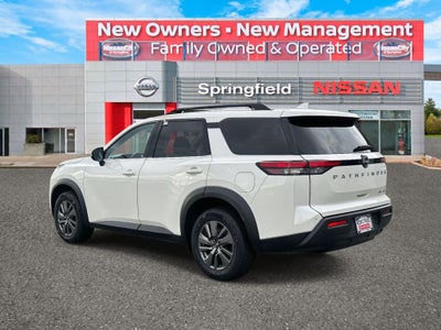 2024 Nissan Pathfinder SV
