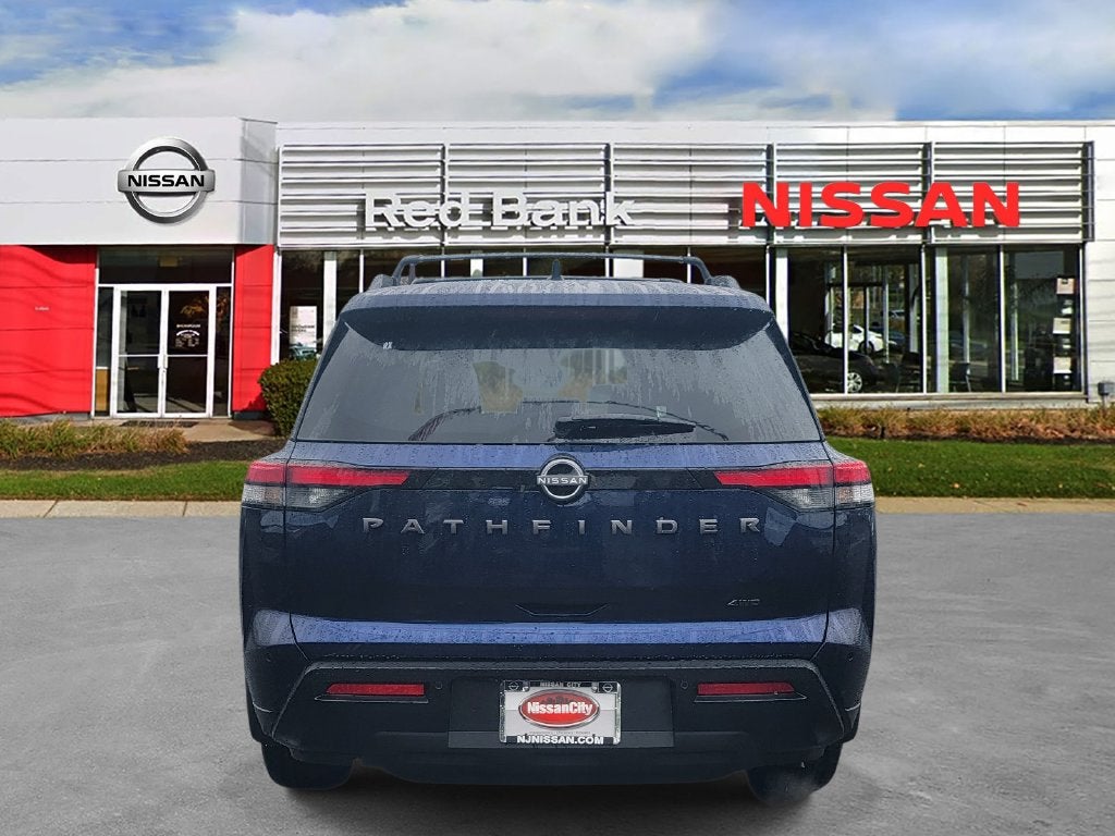 2026 Nissan Pathfinder SV
