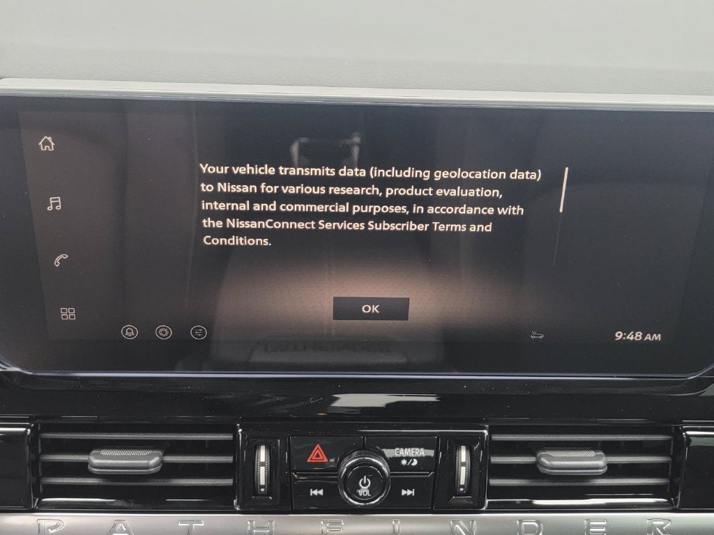 2026 Nissan Pathfinder SL