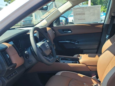 2026 Nissan Pathfinder Platinum
