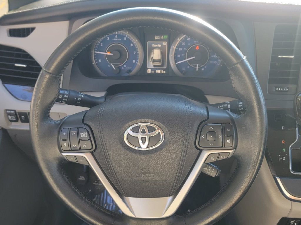 2018 Toyota Sienna XLE Premium 7 Passenger