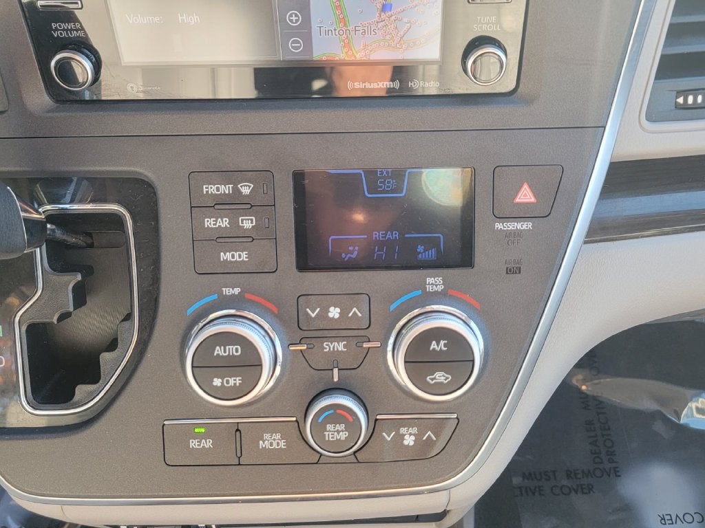 2018 Toyota Sienna XLE Premium 7 Passenger