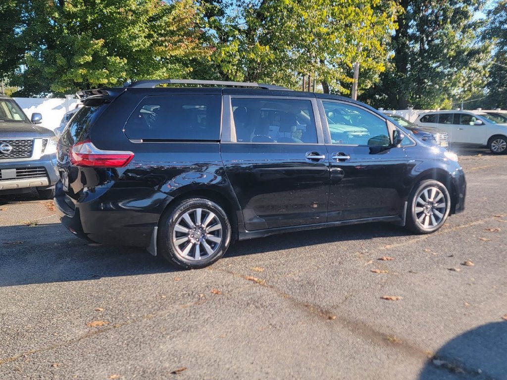 2018 Toyota Sienna XLE Premium 7 Passenger