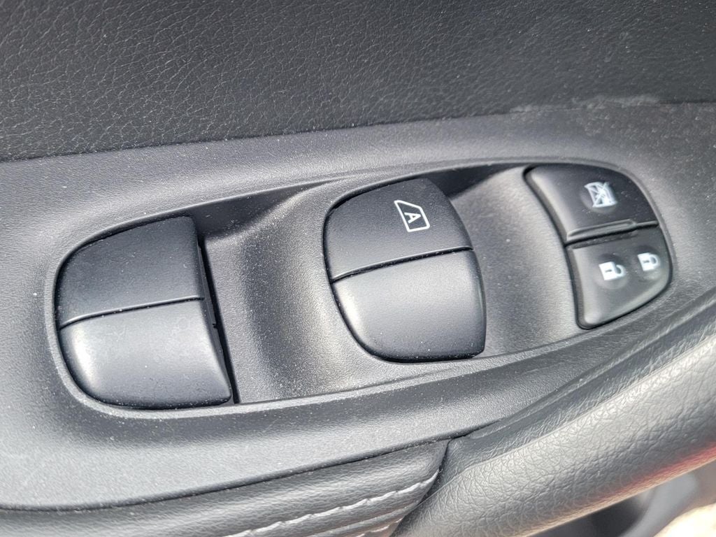 2022 Nissan Rogue Sport S