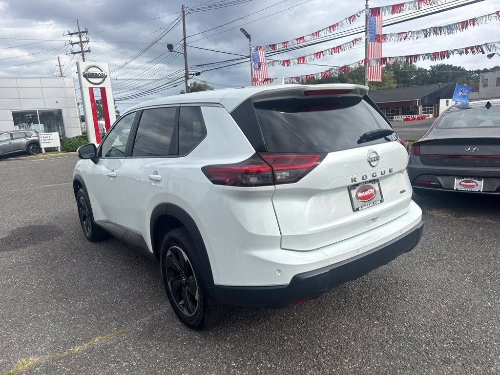 2025 Nissan Rogue SV