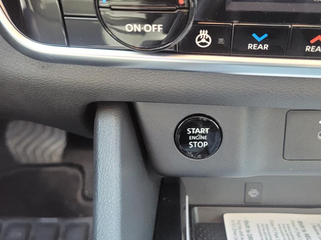 2025 Nissan Rogue SL