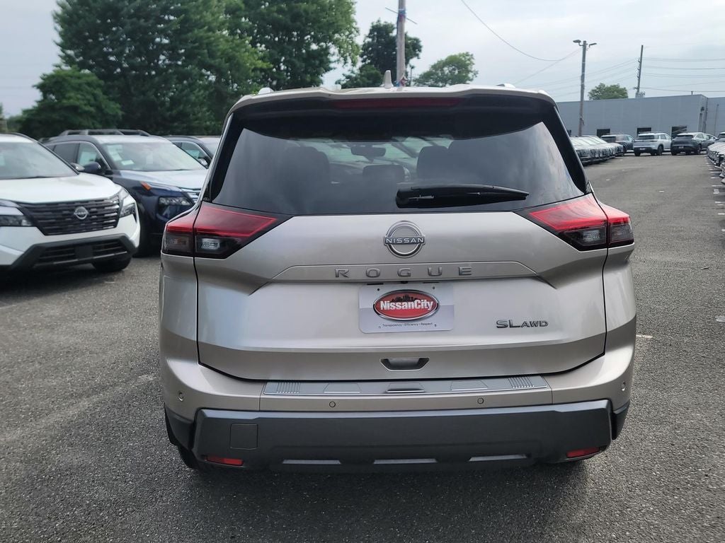 2024 Nissan Rogue SL
