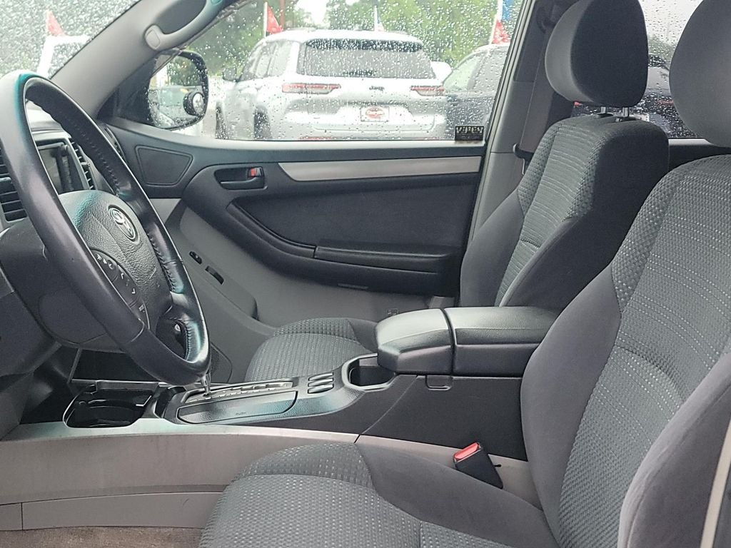 2004 Toyota 4Runner Base