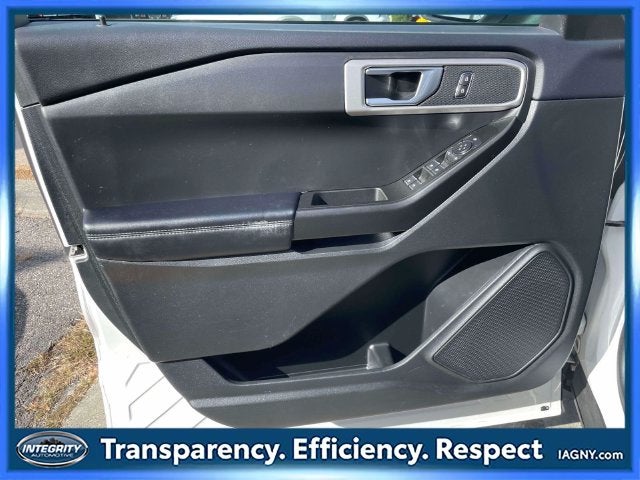 2022 Ford Explorer Base