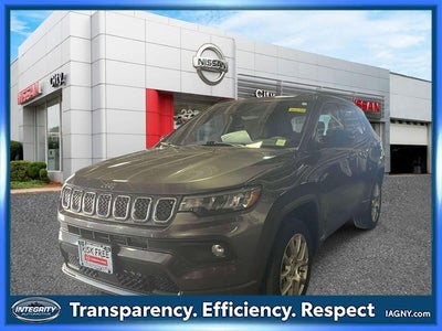2023 Jeep Compass Latitude Lux