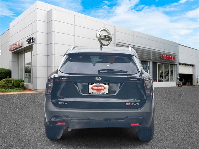 2026 Nissan Kicks SR