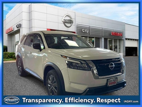 2023 Nissan Pathfinder S