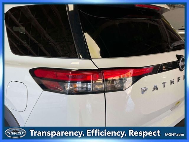 2023 Nissan Pathfinder S