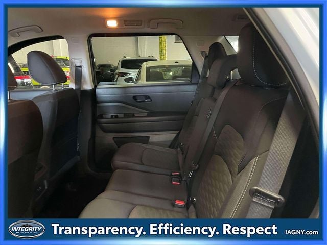 2023 Nissan Pathfinder S