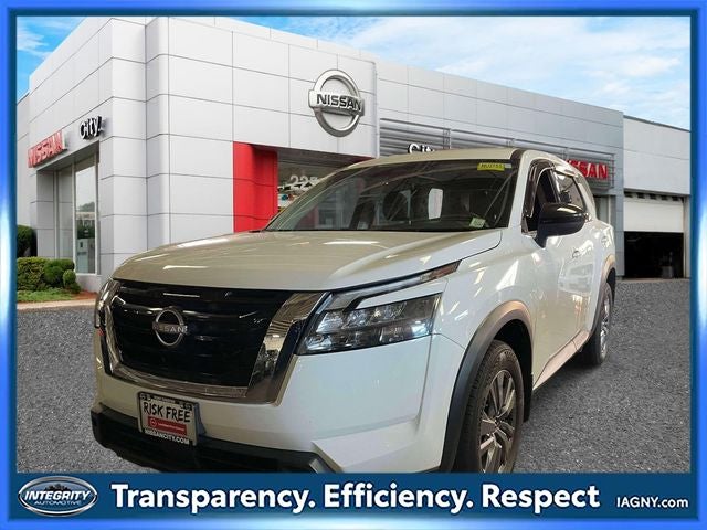 2023 Nissan Pathfinder S