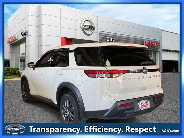 2023 Nissan Pathfinder S