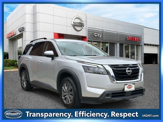2025 Nissan Pathfinder SV