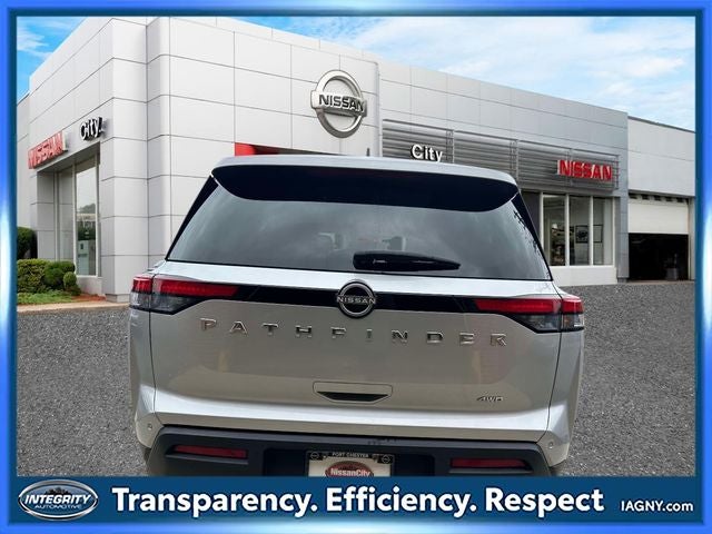 2025 Nissan Pathfinder SV