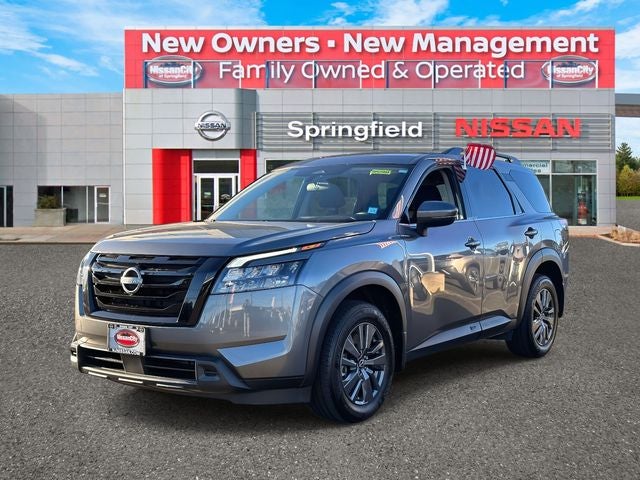 2024 Nissan Pathfinder SV