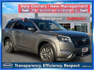 2024 Nissan Pathfinder SV