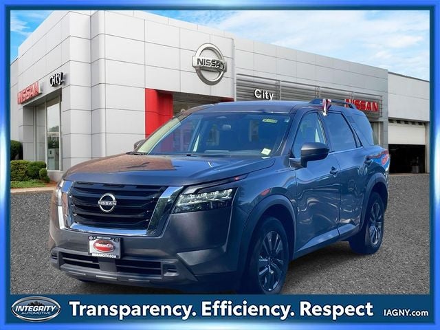 2022 Nissan Pathfinder SV