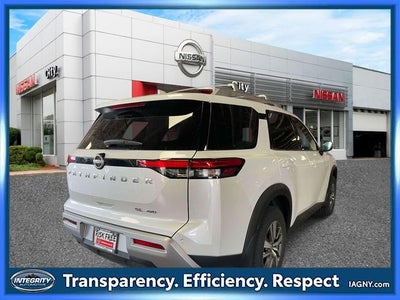 2025 Nissan Pathfinder SL
