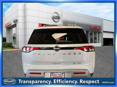 2025 Nissan Pathfinder SL