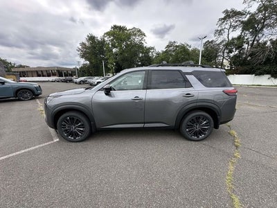 2026 Nissan Pathfinder SL