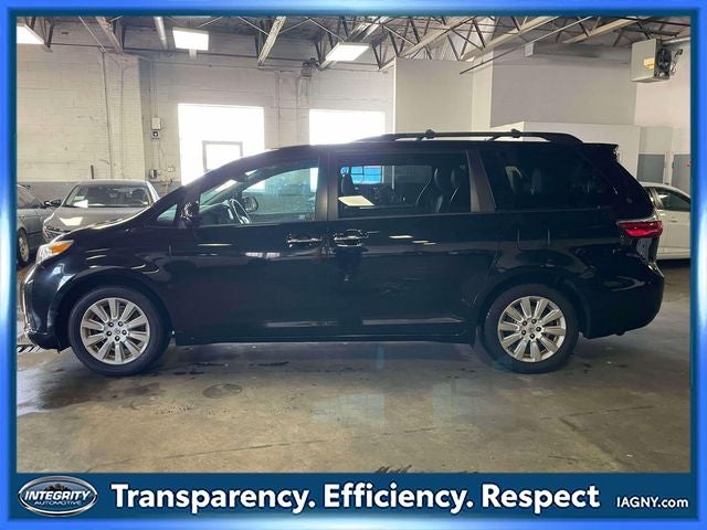 2015 Toyota Sienna XLE 7 Passenger