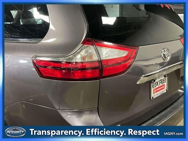 2018 Toyota Sienna Limited Premium 7 Passenger