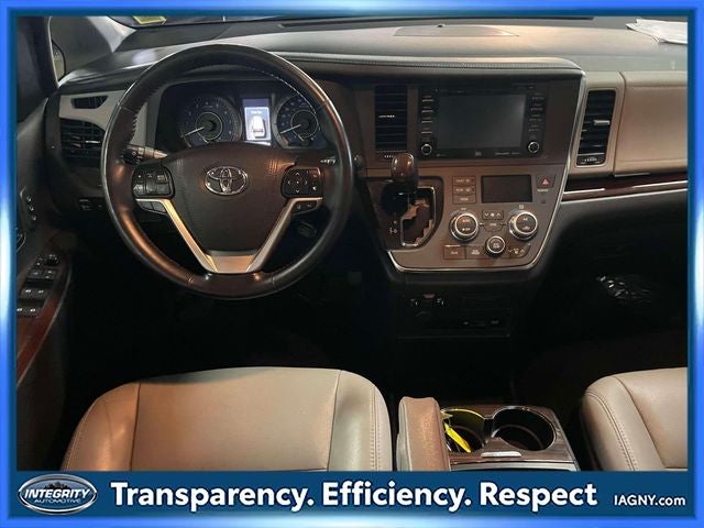2018 Toyota Sienna Limited Premium 7 Passenger
