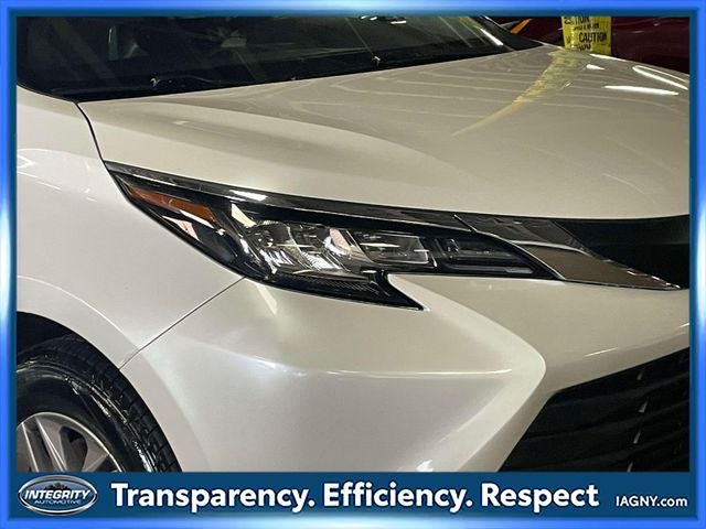 2023 Toyota Sienna XLE 8 Passenger